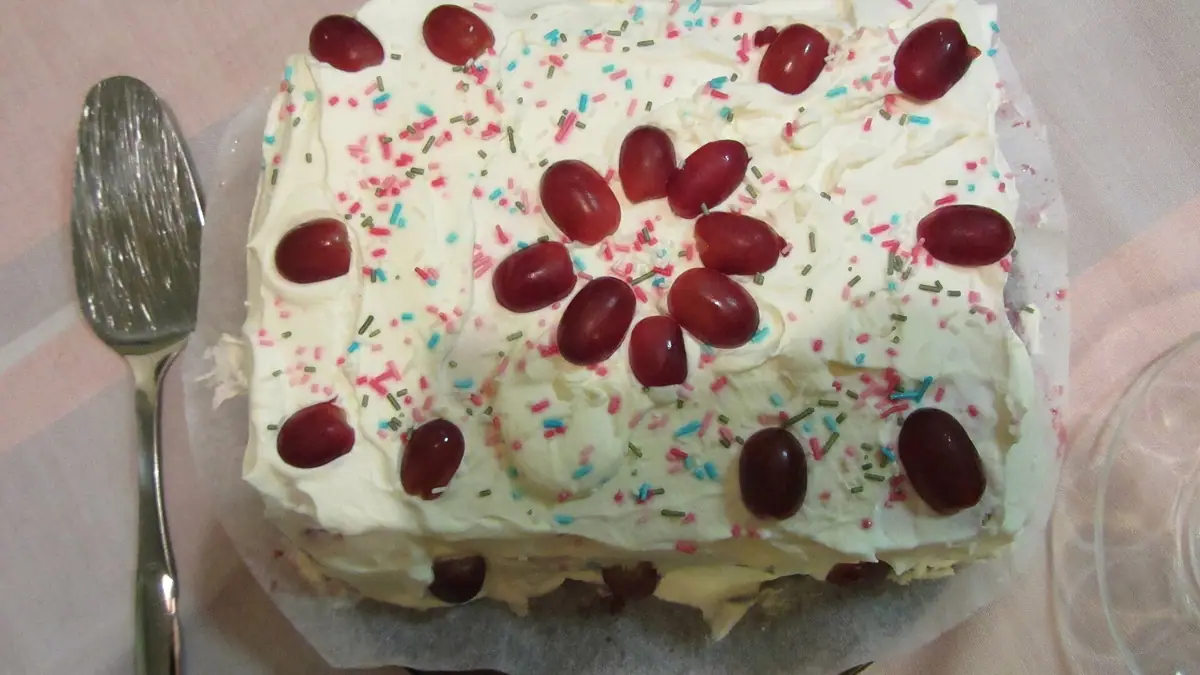 Doughnut Shop bakes